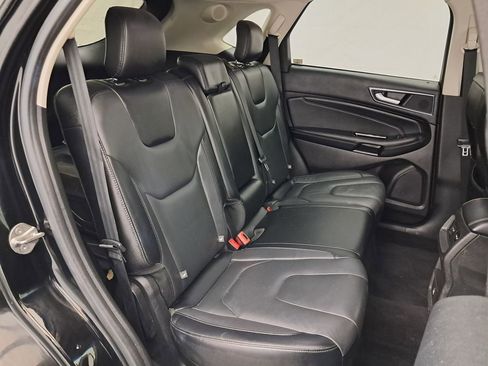 Used 2017 Ford Edge Titanium image 28