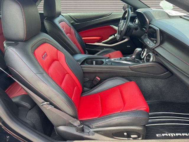 Used 2017 Chevrolet Camaro SS RWD image 16