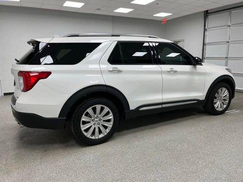 Used 2023 Ford Explorer Limited w/ Equipment Group 301A AWD/4WD image 11