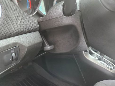 Used 2014 Chevrolet Cruze LT FWD image 15