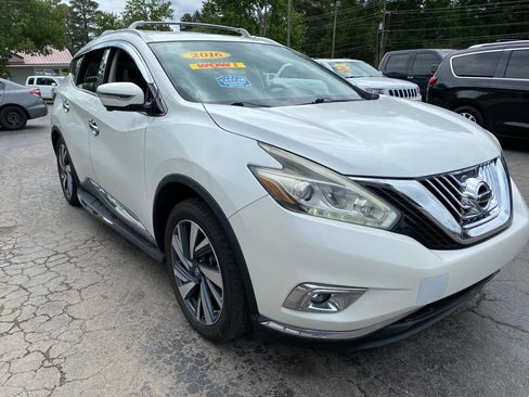 Used 2016 Nissan Murano Platinum w/ Platinum Technology Package FWD image 3