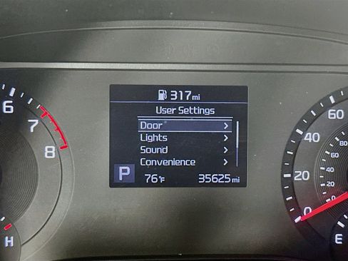 Used 2020 Kia Soul LX FWD image 19