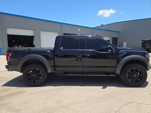 Used 2019 Ford F150 Raptor w/ Equipment Group 802A Luxury AWD/4WD image 2