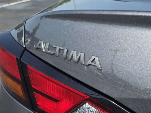 Used 2025 Nissan Altima 2.5 SV AWD/4WD image 35