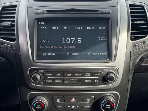 Used 2014 Kia Sorento SX w/ 3rd Row Package image 9