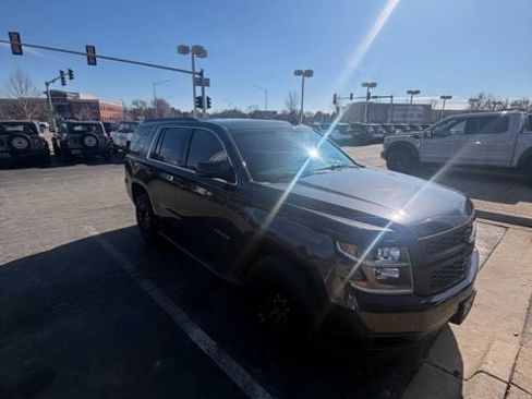 Used 2017 Chevrolet Tahoe LT image 2