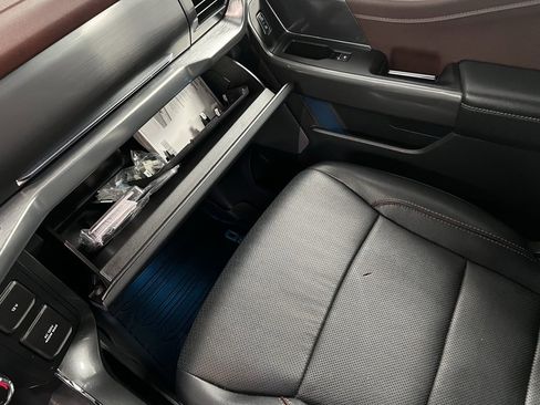 Used 2022 Ford F150 Lariat w/ Equipment Group 502A High image 39