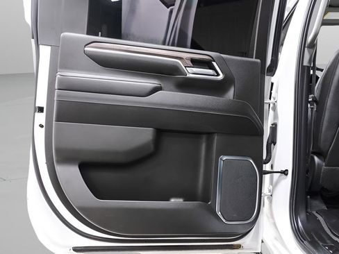 Used 2024 Chevrolet Silverado 2500 LTZ w/ LTZ Convenience Package AWD/4WD image 30