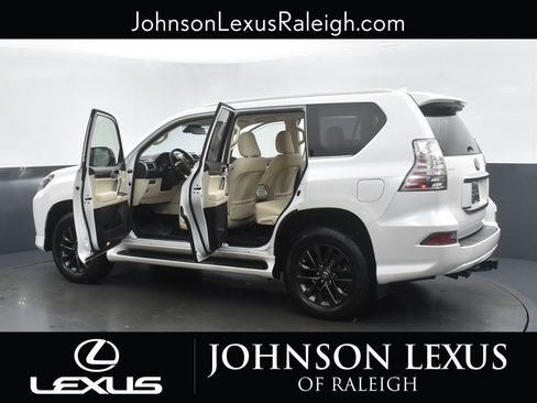Used 2020 Lexus GX 460 Premium image 32