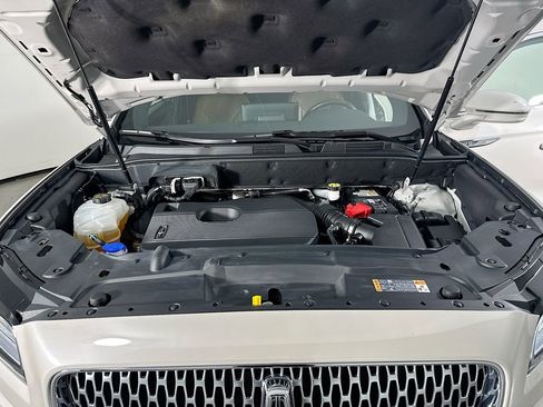 Used 2021 Lincoln Nautilus Reserve FWD image 33