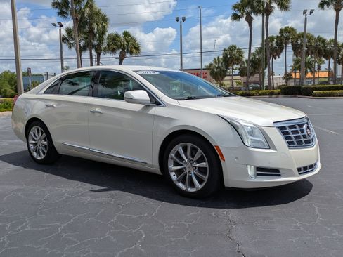 Used 2014 Cadillac XTS Luxury w/ Driver Awareness Package FWD image 7