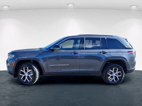 New 2025 Jeep Grand Cherokee Limited w/ Luxury Tech Group II image 5
