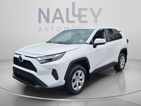 Used 2024 Toyota RAV4 LE AWD/4WD image 1