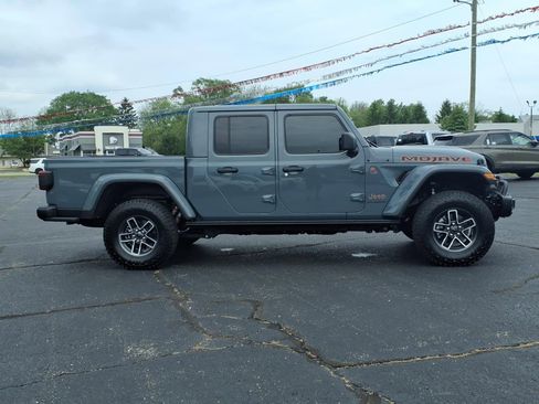 Used 2026 Jeep Gladiator Mojave AWD/4WD image 15