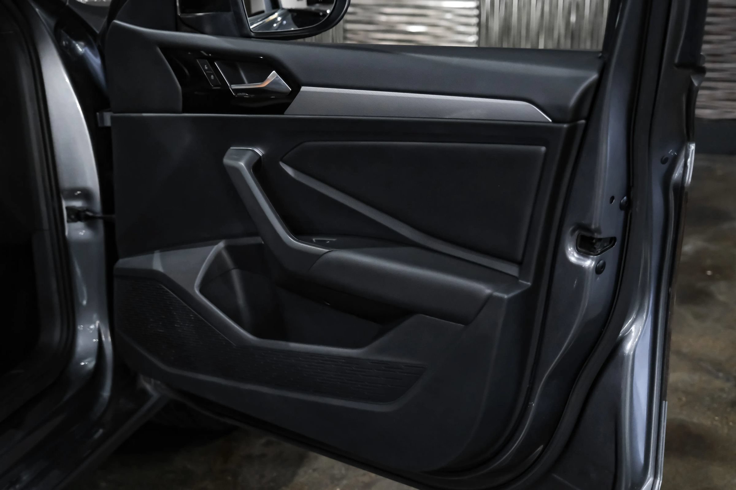 Used 2019 Volkswagen Jetta R-Line FWD image 39