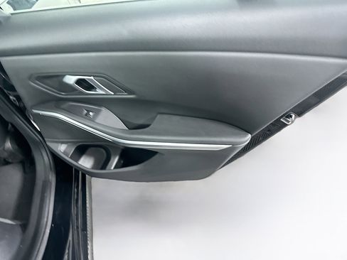 Used 2025 BMW 330i Sedan RWD image 30