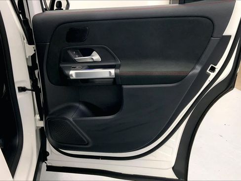 Used 2023 Mercedes-Benz EQB 250+ image 12