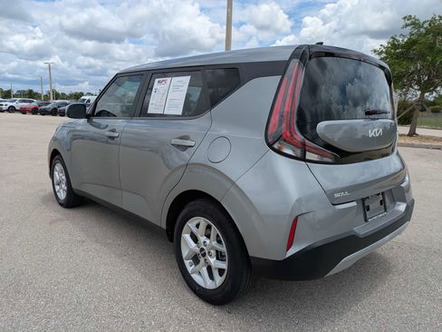 Certified 2023 Kia Soul LX w/ Option Group 015 FWD image 7