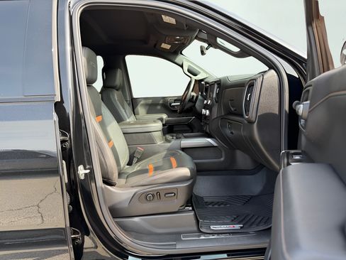 Used 2020 GMC Sierra 1500 AT4 w/ AT4 Premium Package AWD/4WD image 27