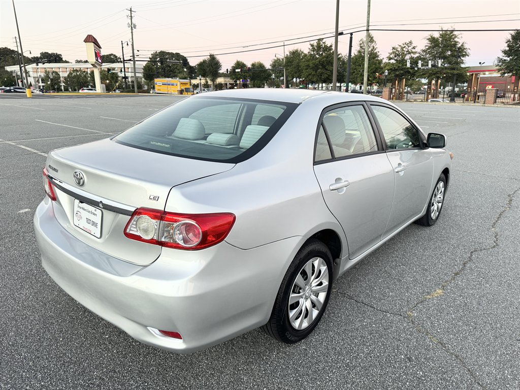 Used 2012 Toyota Corolla LE FWD image 18