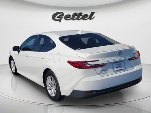 Used 2025 Toyota Camry LE w/ Convenience Package FWD image 7