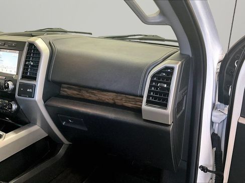 Used 2019 Ford F150 Lariat w/ Equipment Group 502A Luxury AWD/4WD image 25