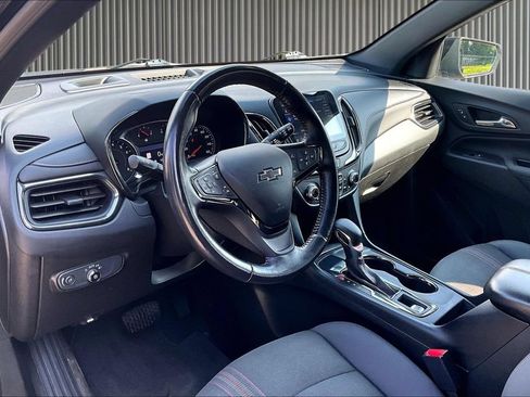 Used 2022 Chevrolet Equinox RS w/ Infotainment Package FWD image 16