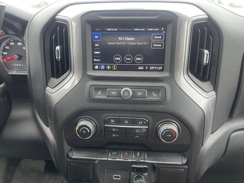 Used 2020 Chevrolet Silverado 1500 Custom w/ Custom Value Package image 12