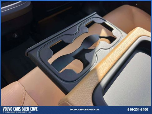 Certified 2019 Volvo XC60 T6 Momentum w/ Advanced Package image 11