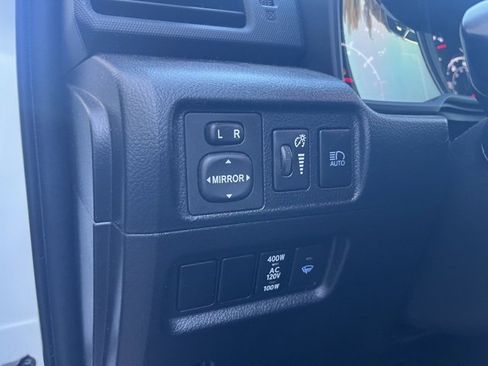 Used 2022 Toyota 4Runner SR5 Premium image 70