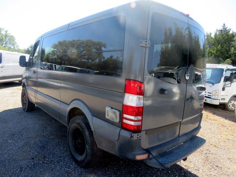 Used 2010 Freightliner Sprinter 2500 image 6