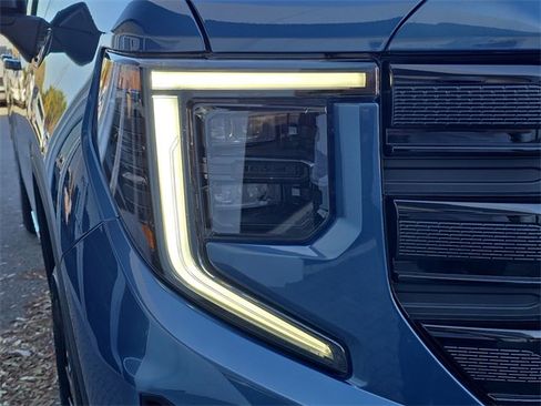 New 2026 GMC Sierra 1500 Elevation image 10