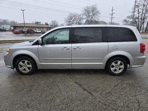 Used 2012 Dodge Grand Caravan Crew FWD image 5