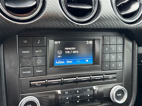 Used 2017 Ford Mustang V6 image 25