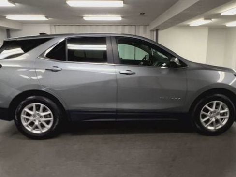 Certified 2024 Chevrolet Equinox LT FWD image 9