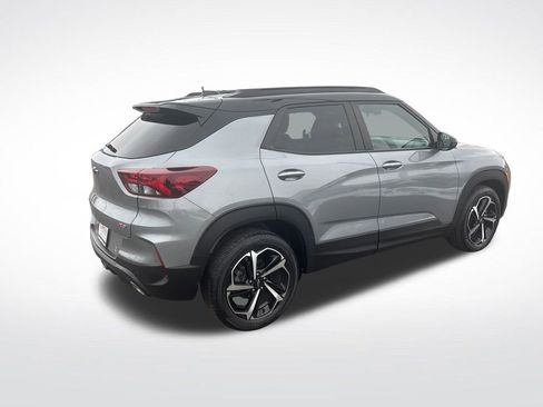 Used 2023 Chevrolet TrailBlazer RS w/ Sun and Liftgate Package image 8
