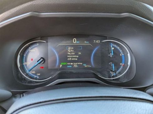 Used 2025 Toyota RAV4 LE AWD/4WD image 16