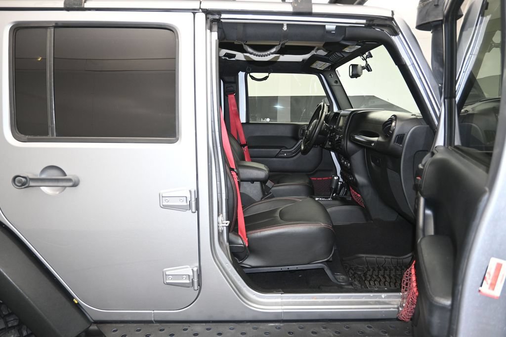 Used 2018 Jeep Wrangler Unlimited Rubicon AWD/4WD image 24