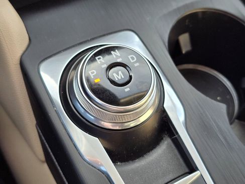 Used 2020 Ford Escape Titanium image 30