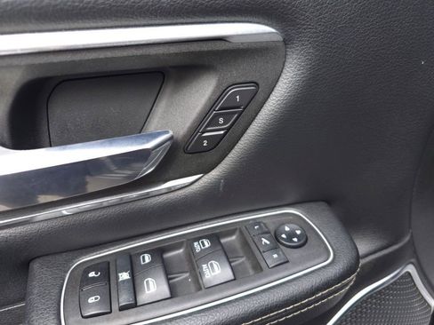 Used 2021 RAM 1500 Laramie image 12