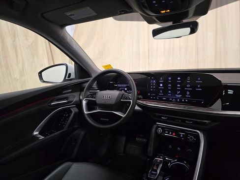 Certified 2025 Audi Q5 Premium Plus w/ Premium Plus AWD/4WD image 36
