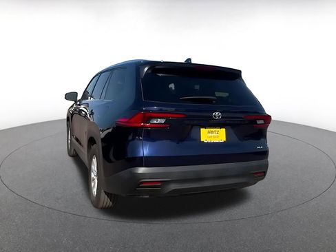 Used 2025 Toyota Grand Highlander FWD image 11