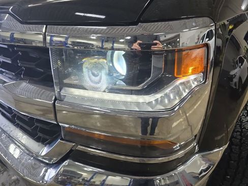 Used 2018 Chevrolet Silverado 1500 LT image 29