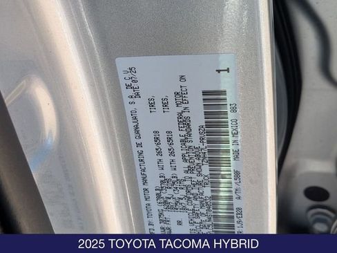 Used 2025 Toyota Tacoma Limited AWD/4WD image 30
