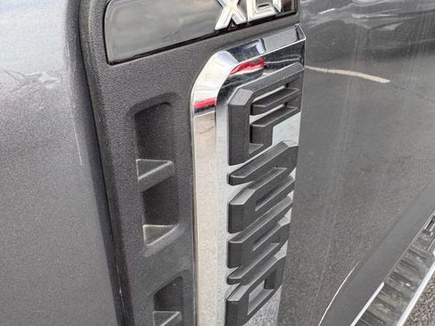 Used 2025 Ford F250 XLT image 12