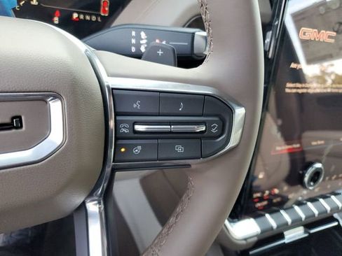 New 2026 GMC Yukon XL Denali w/ Denali Reserve Package image 27