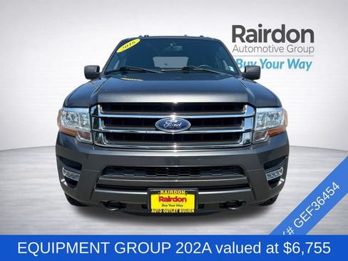 Used 2016 Ford Expedition XLT w/ Equipment Group 202A AWD/4WD image 2