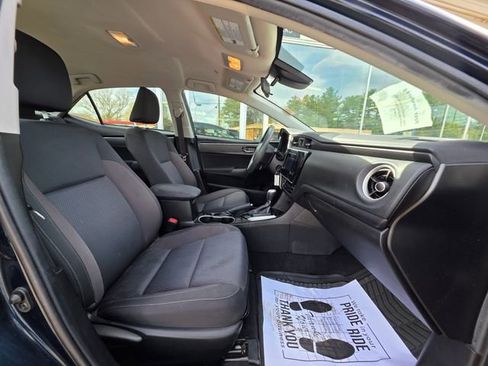 Used 2019 Toyota Corolla LE FWD image 12
