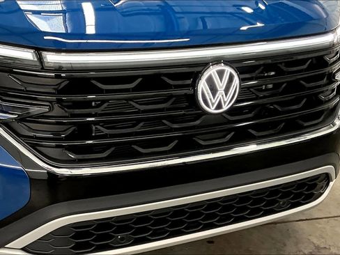 New 2026 Volkswagen Atlas Cross Sport SEL image 34