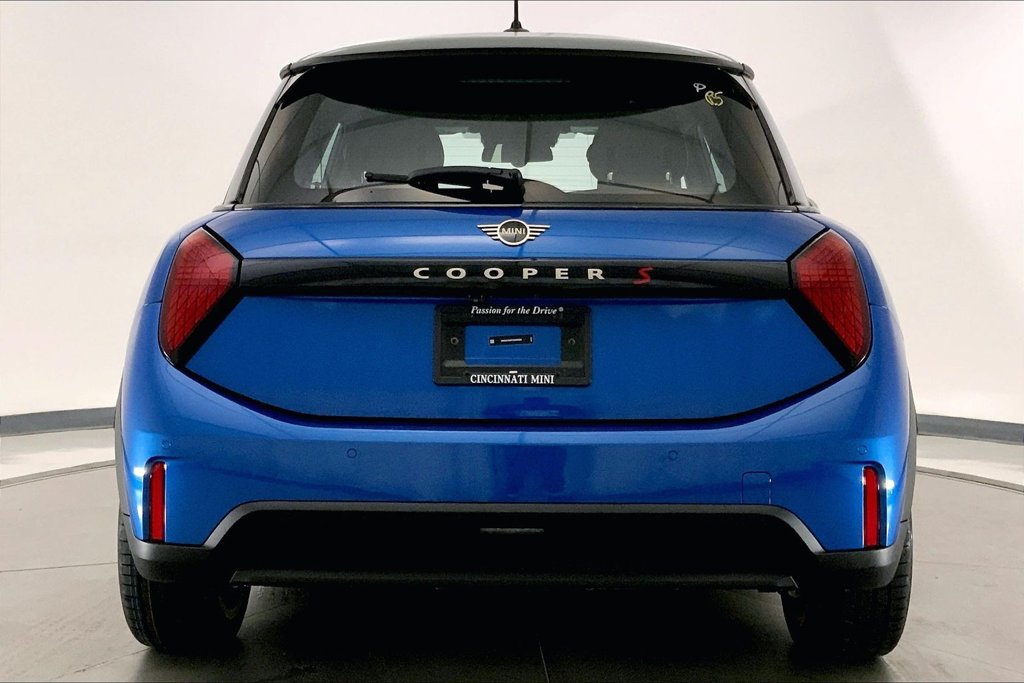 Used 2025 MINI Cooper S FWD image 3